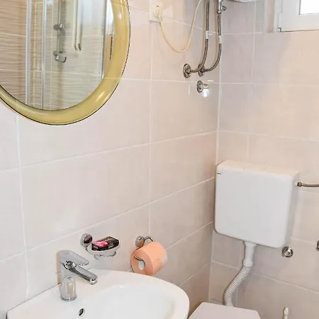 Tara Appartamento Biograd Na Moru